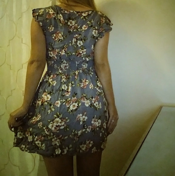 Forever 21 Floral Dress - Picture 2 of 3